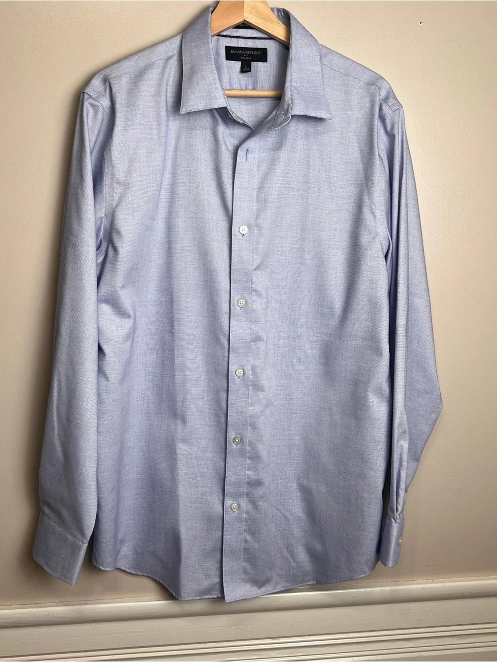 Banana Republic Men's Slim Fit Dress Shirt Light Blue Long Sleeve Size L, EUC